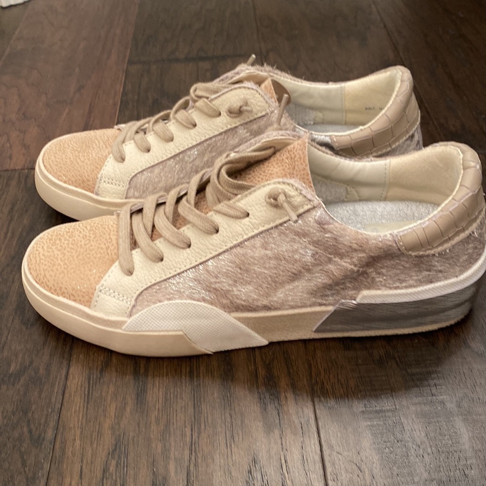 DV Sneakers size 7.